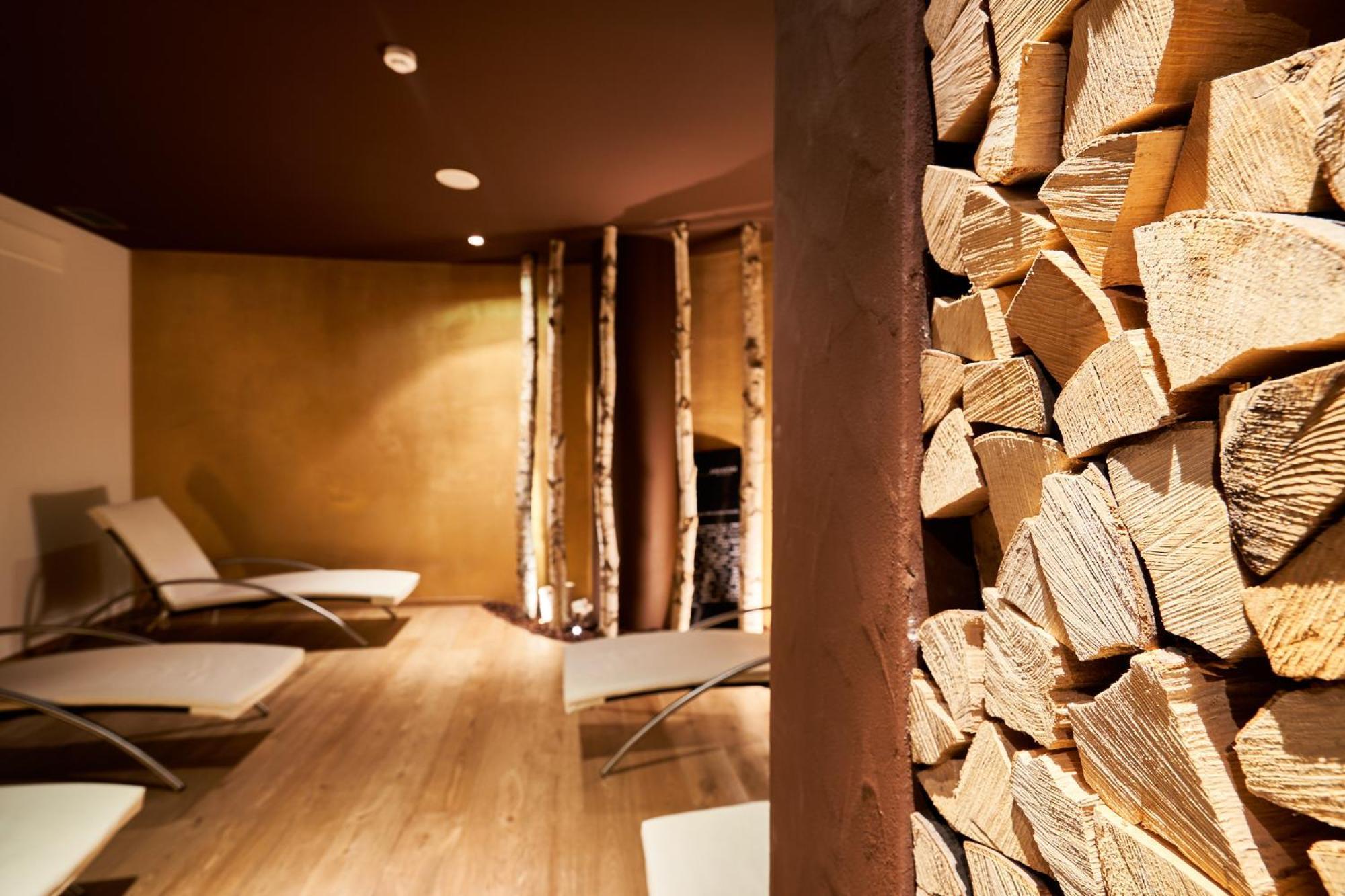Hotel Crozzon Madonna di Campiglio Exterior photo
